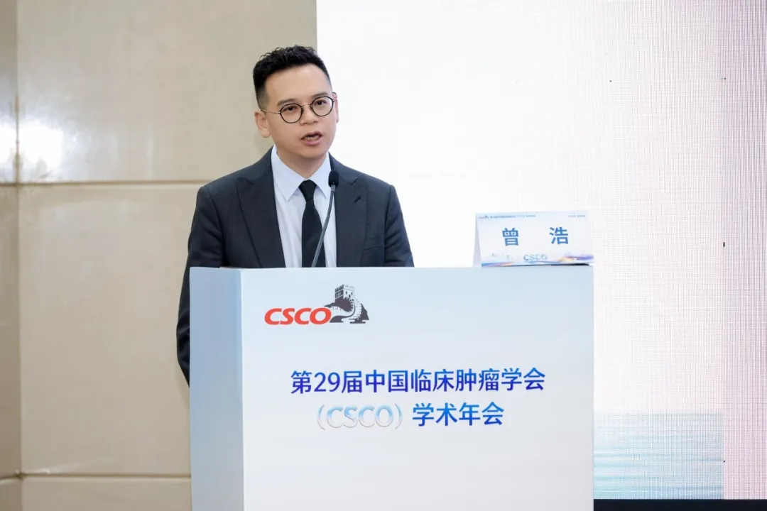 Prof. Zeng Hao presenting on precision stratification in mHSPC